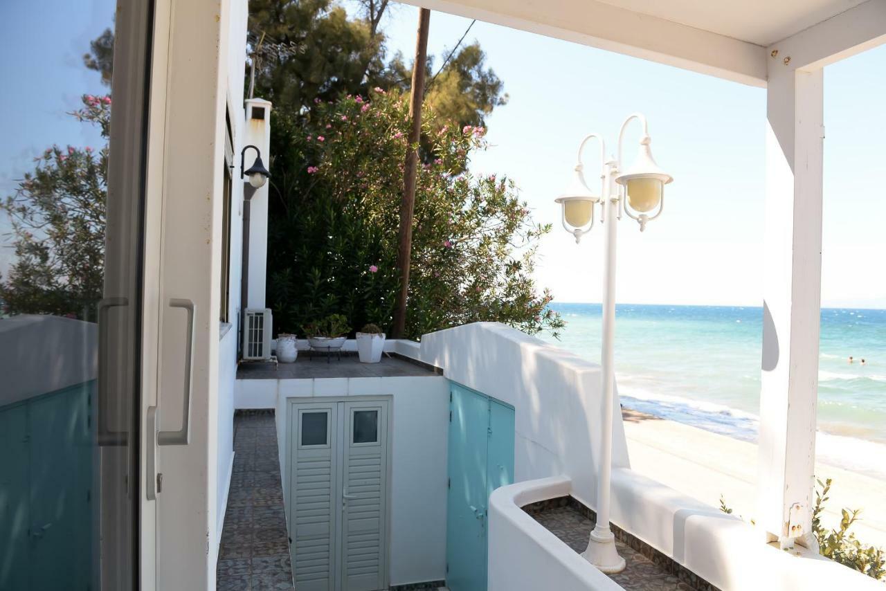 Вилла Patras Luxury Seaside House Экстерьер фото