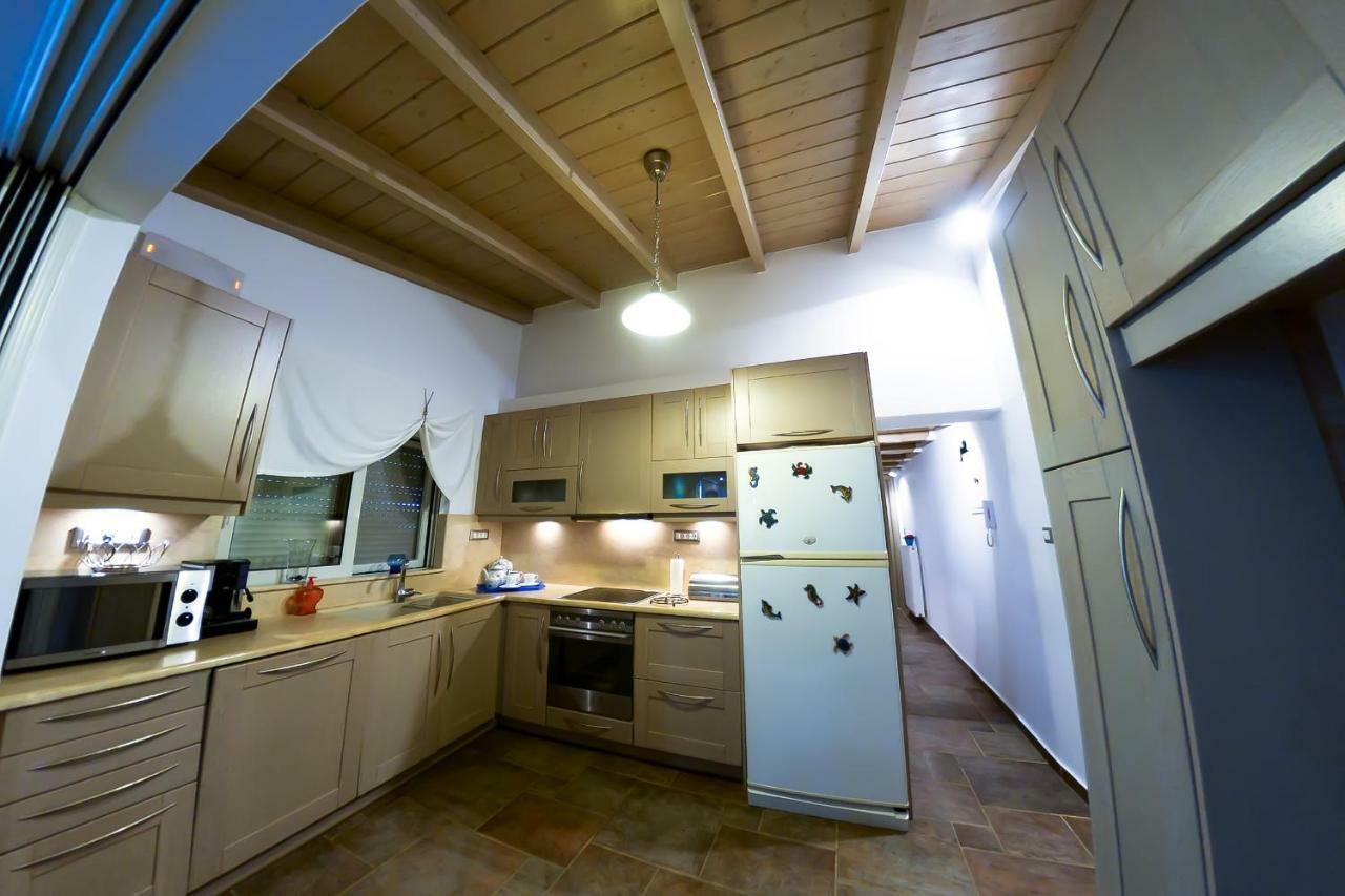 Вилла Patras Luxury Seaside House Экстерьер фото