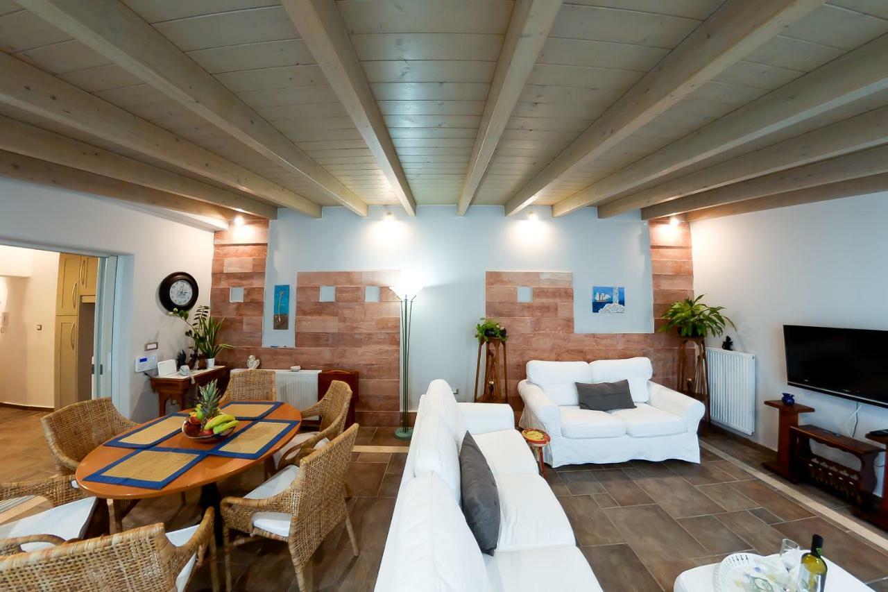 Вилла Patras Luxury Seaside House Экстерьер фото