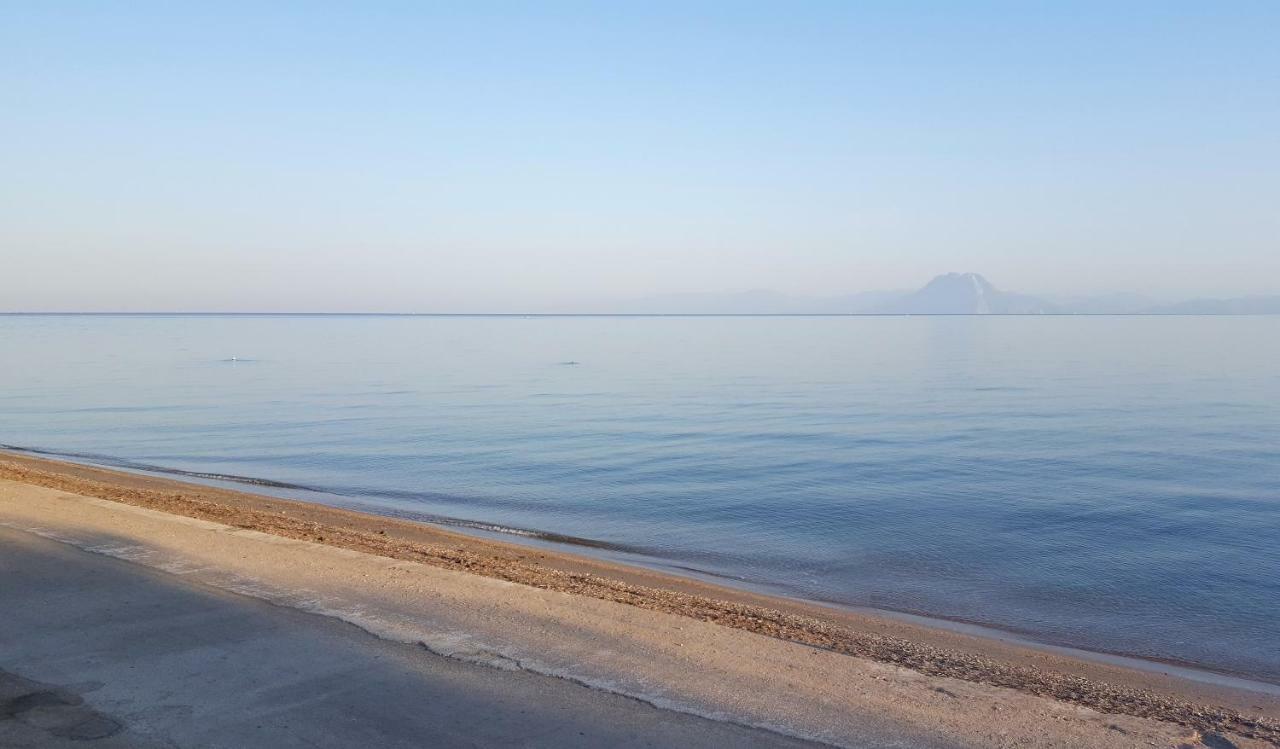 Вилла Patras Luxury Seaside House Экстерьер фото