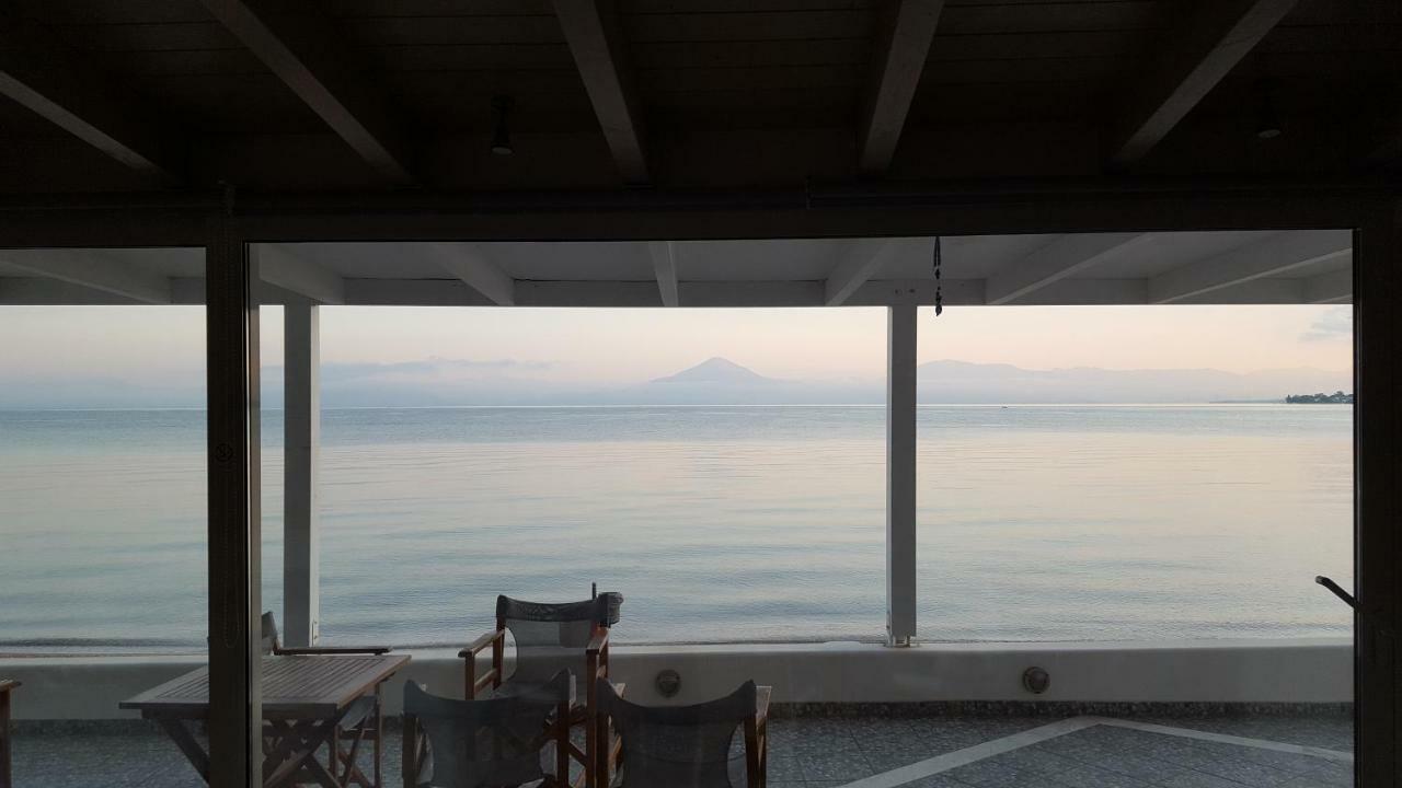 Вилла Patras Luxury Seaside House Экстерьер фото